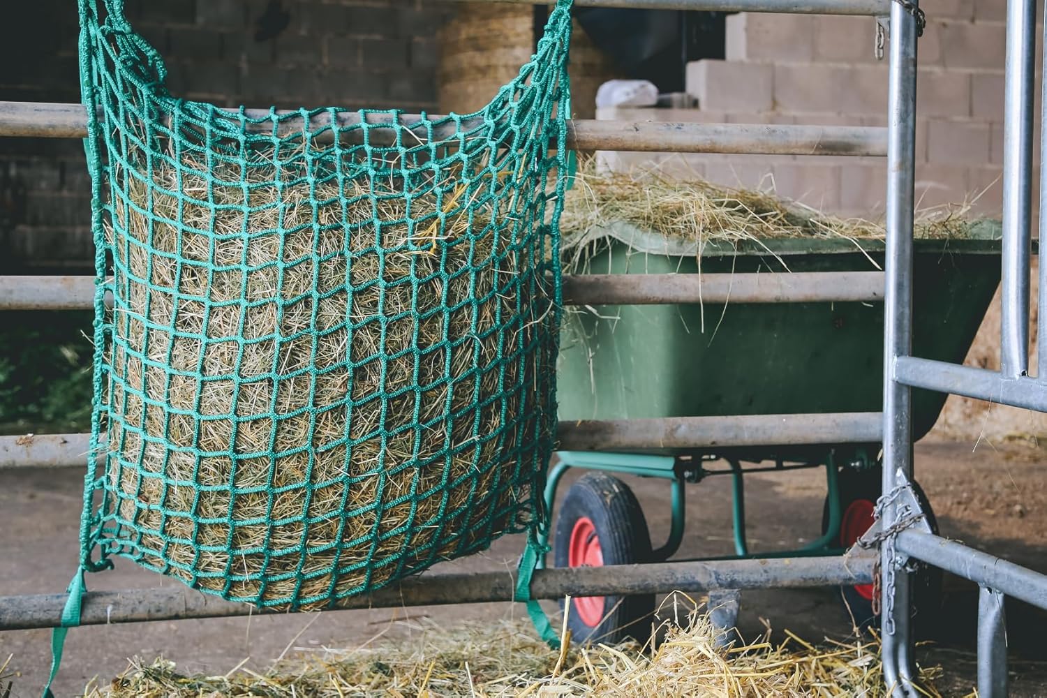 Heunetzsack, Breite 1,5 m, Mw 8,0 cm, Fassungsvermögen ca. 14 kg Heunetz Heunetzsack, Breite 1,5 m, Mw 8,0 cm, Fassungsvermögen ca. 14 kg Heunetz